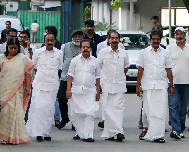 കോൺഗ്രസിൽ നിർണായക നീക്കം; പുതിയ കെ.പി.സി.സി അധ്യക്ഷനെ ഉടൻ പ്രഖ്യാപിച്ചേക്കും 
