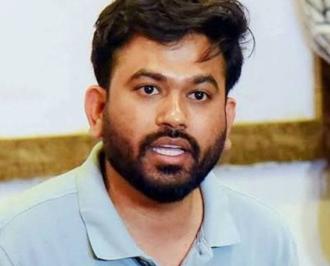 രാജ്യത്തെ സ്കൂളുകളുടെ അവസ്ഥ പരിതാപകരം; വിദ്യാഭ്യാസ മന്ത്രിമാർക്ക് കത്തയച്ച് അഭിജീത് ദീപ്കെ