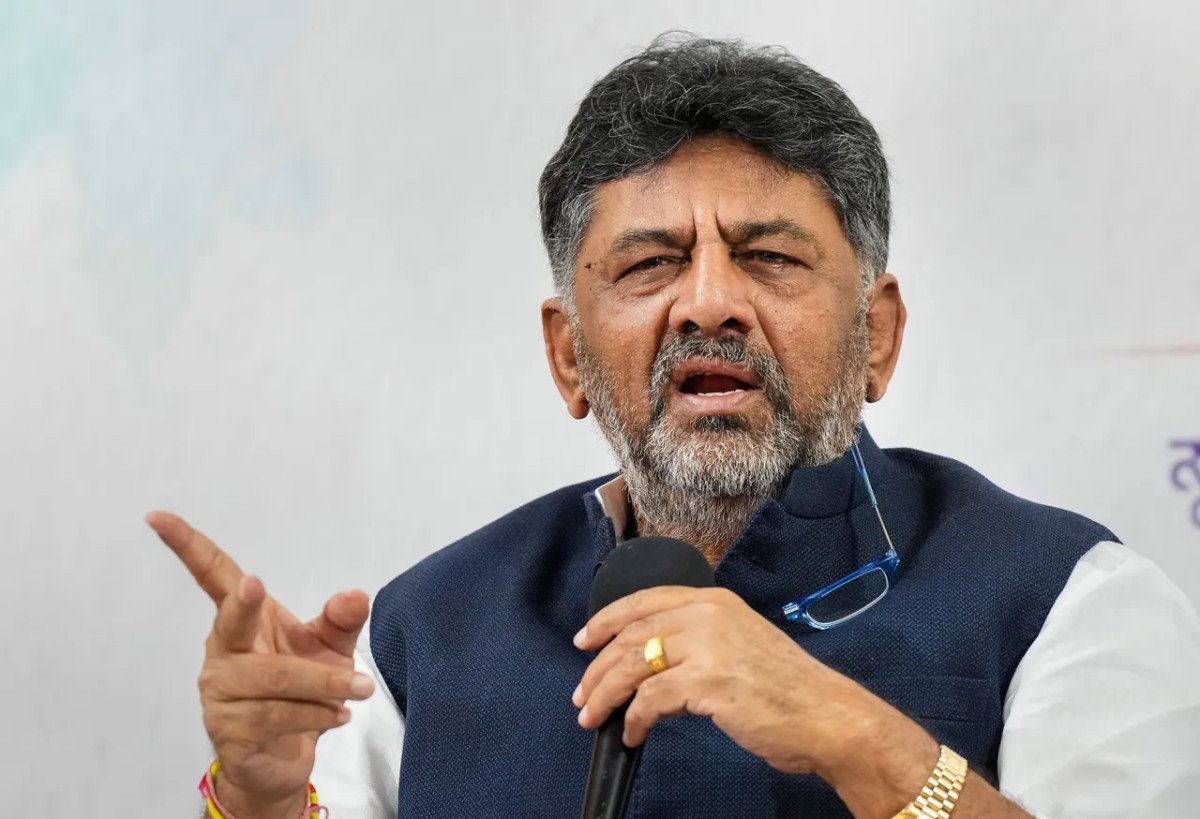 കേന്ദ്രത്തിന്റെ ‘വന്ദേമാതരം’ തിട്ടൂരം തള്ളി കർണാടക; ‘സംസ്ഥാനങ്ങളെ നിയന്ത്രിക്കാമെന്ന് കരുതേണ്ട’
