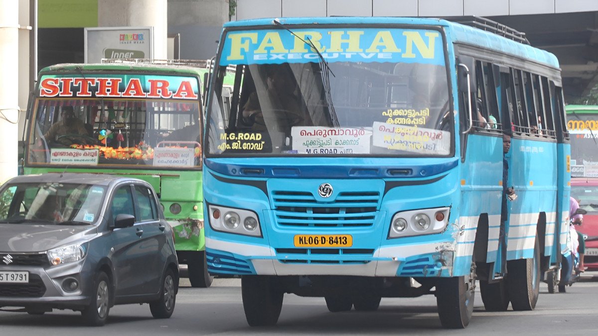 പ്രിയദർശിനി പദ്ധതി; സ്വകാര്യ ബസുകൾ വാടകയ്ക്ക് എടുക്കാൻ നീക്കം