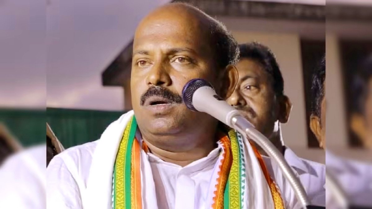 കൈക്കൂലിക്കാരോട് ‘നോ കോംപ്രമൈസ്’; 7 ഉദ്യോഗസ്ഥരെ സസ്‌പെൻഡ് ചെയ്ത് എക്സൈസ് മന്ത്രി എം. ലിജു