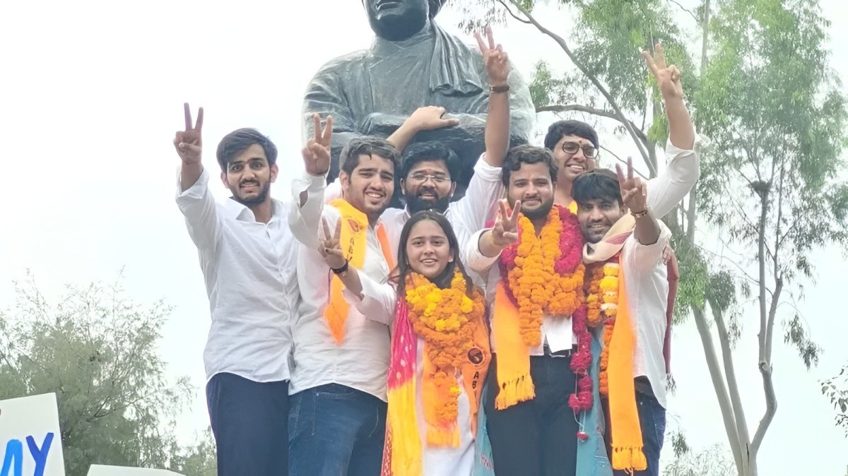 ഡൽഹി സർവകലാശാലയിൽ എബിവിപിക്ക് മൂന്ന് സീറ്റുകൾ; വൈസ് പ്രസിഡന്റ് സ്വതന്ത്ര സ്ഥാനാർഥിക്ക്