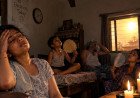 കൊടുംചൂടിനൊപ്പം പവർകട്ടും; വൈദ്യുതി പ്രതിസന്ധിയിൽ വലഞ്ഞ് ജനങ്ങൾ
