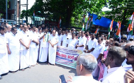 ജനാധിപത്യത്തെ ബിജെപിക്ക് അടിയറവ് വെക്കാനുള്ള നീക്കത്തെ ചെറുത്തുതോൽപ്പിക്കും: ജോസഫ് വാഴയ്ക്കൻ