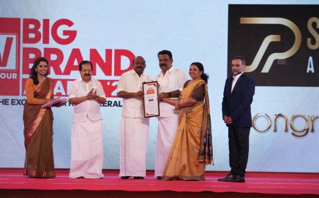 ബിഗ് ടിവി ബിഗ് ബ്രാൻഡ് അവാർഡ് ബാലകൃഷ്ണൻ പെരിയയ്ക്ക്