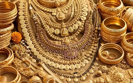 കുതിച്ചുയരുമെന്ന് കരുതിയ സ്വർണവില താഴേക്ക്; പവന് 1,120 രൂപയുടെ ഇടിവ്!