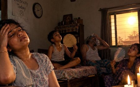 കൊടുംചൂടിനൊപ്പം പവർകട്ടും; വൈദ്യുതി പ്രതിസന്ധിയിൽ വലഞ്ഞ് ജനങ്ങൾ