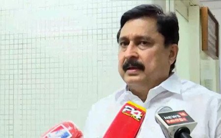 മെസ്സിയുടെ പേരിലെ തട്ടിപ്പ്: മുൻ കായികമന്ത്രിയെ എസ്ഐടി ചോദ്യം ചെയ്യും; റിപ്പോർട്ടർ ടി.വി ഓഫീസിൽ നിർണായക രേഖകളും ഡോളറും കണ്ടെത്തി