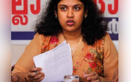 ചിന്ത ജെറോമിന്റെ പി.എച്ച്.ഡി വീണ്ടും പരിശോധിക്കും; നാലംഗ സമിതിയെ നിയോഗിച്ച് കേരള സർവകലാശാല