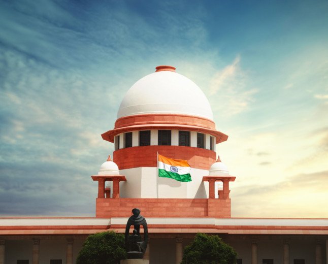 സുപ്രീം കോടതിയിൽ ഭിന്നവിധി; തിരഞ്ഞെടുപ്പ് കമ്മിഷണർ നിയമന നിയമം ഭരണഘടനാ ബെഞ്ചിലേക്ക്. 