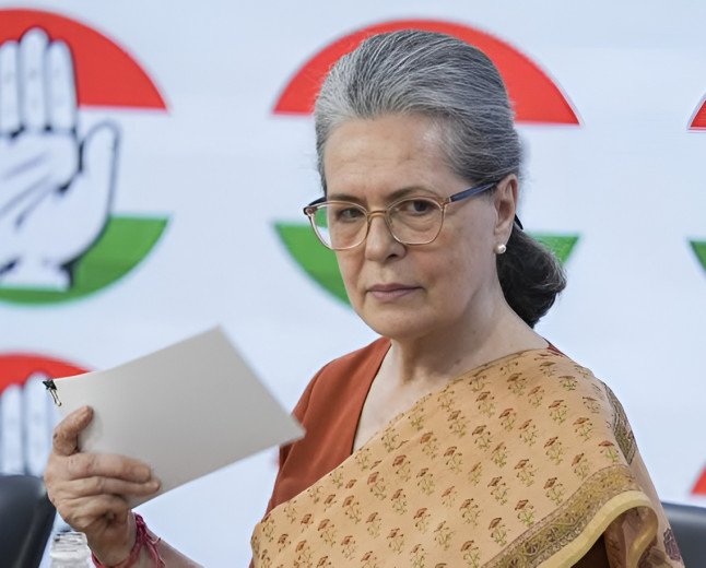 മോദി യുഗത്തിനെതിരെ രാഹുലിന്റെ പോരാട്ടം; പിന്നിൽ സോണിയയുടെ രാഷ്ട്രീയ ധൈര്യം