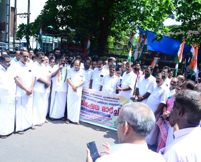 ജനാധിപത്യത്തെ ബിജെപിക്ക് അടിയറവ് വെക്കാനുള്ള നീക്കത്തെ ചെറുത്തുതോൽപ്പിക്കും: ജോസഫ് വാഴയ്ക്കൻ
