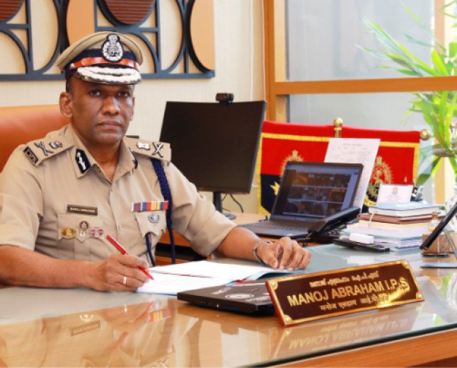 1,600 അഴിമതി ഉദ്യോഗസ്ഥരുടെ പട്ടിക റെഡി ; 250 പേർ റെഡ് കാറ്റഗറിയിൽ, മുന്നിൽ റവന്യൂ-തദ്ദേശ-എംവിഡി വിഭാഗങ്ങൾ