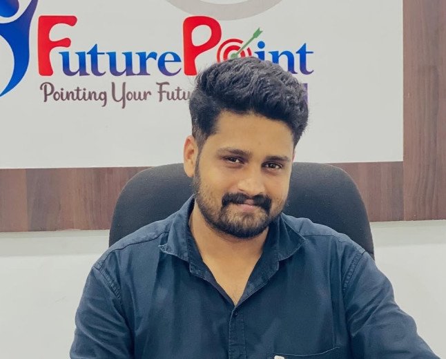 യൂത്ത് കോൺഗ്രസ് ഉദുമ സെക്രട്ടറി ഹരികൃഷ്ണൻ മരിച്ച നിലയിൽ; സ്വന്തം ഓഫീസിൽ മൃതദേഹം കണ്ടെത്തി