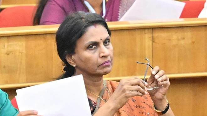 രാഹുൽ ഗാന്ധിക്കെതിരായ അധിക്ഷേപ പരാമർശം; ആർ. ശ്രീലേഖയ്‌ക്കെതിരെ ഡിജിപിക്ക് പരാതി