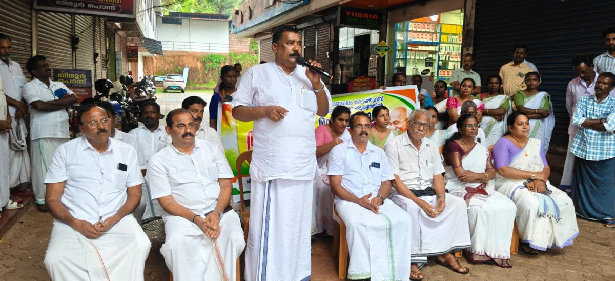 ഗാന്ധിജയന്തി ദിനത്തിൽ വെള്ളരിക്കുണ്ടിൽ ‘ഓപ്പറേഷൻ തൂഫാൻ’ ലഹരിവിരുദ്ധ ഐക്യദാർഢ്യ പദയാത്ര