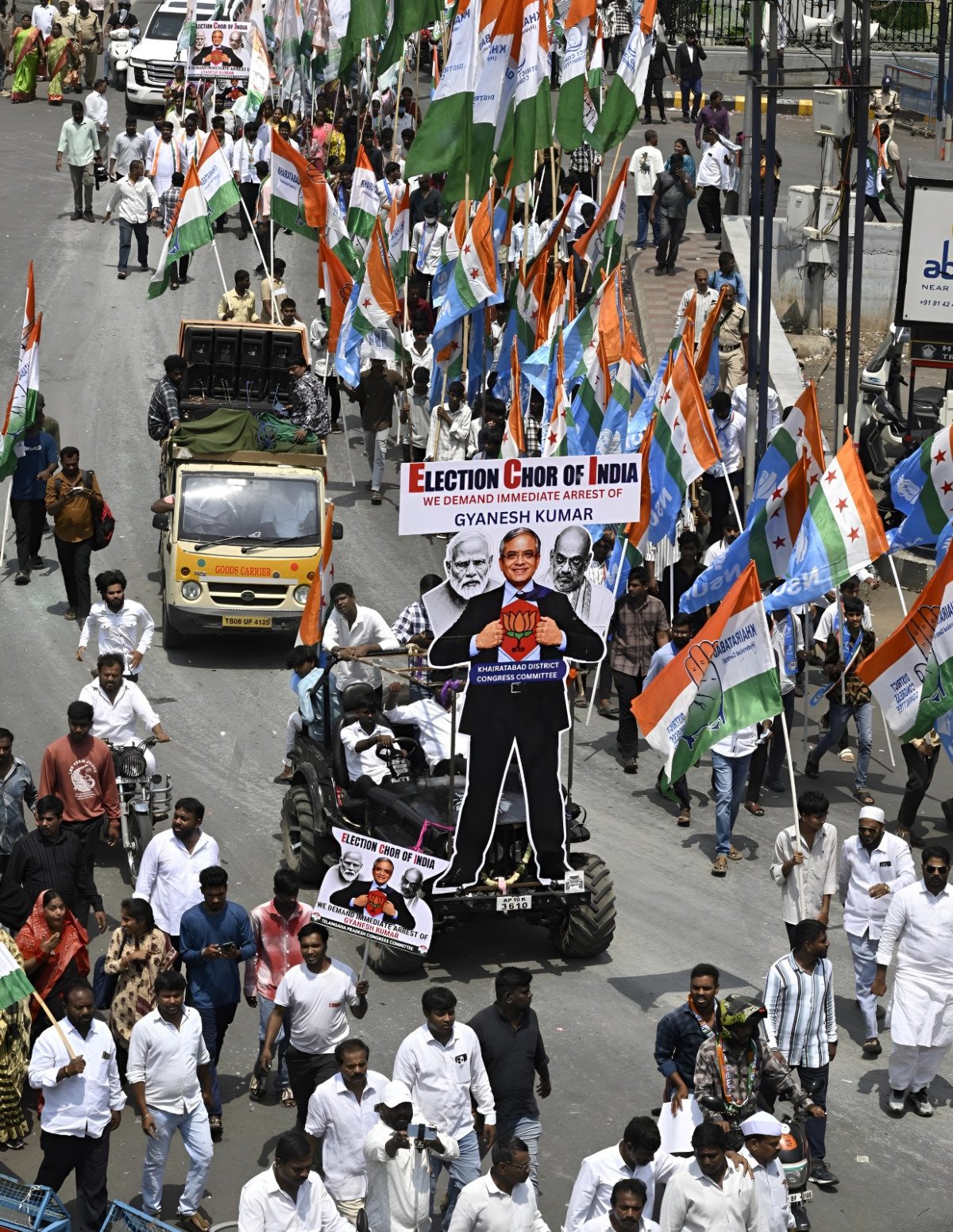 ഗ്യാനേഷ് കുമാറിന്റെ രാജി ആവശ്യപ്പെട്ട് പ്രതിപക്ഷം; ഒക്ടോബർ 6ന് തിരഞ്ഞെടുപ്പ് കമ്മീഷനിലേക്ക് മാർച്ച്