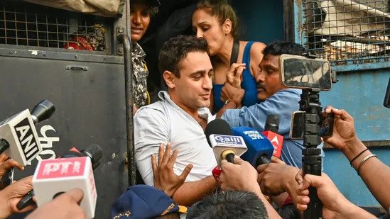 'ഒക്ടോബർ 28നകം രാജ്യം വിടണം'; സിജെപി പ്രതിഷേധത്തിൽ പങ്കെടുത്ത നടൻ ഇമ്രാൻ ഖാന് മുംബൈ പൊലീസിന്റെ നോട്ടീസ്