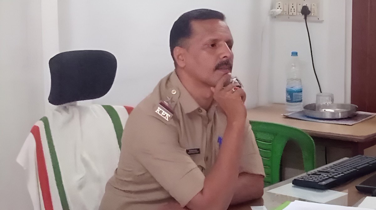 വൈക്കത്ത് അഴിമതിയുടെ ഉസ്താദ്; സി.ഐ. ഷമീർ ഖാന് സസ്പെൻഷൻ