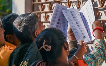 909 വോട്ട് എവിടെനിന്ന്? റജിനഗർ ബൂത്തിലെ കണക്കുകൾ ഉയർത്തിക്കാട്ടി അഭിഷേക് ബാനർജി