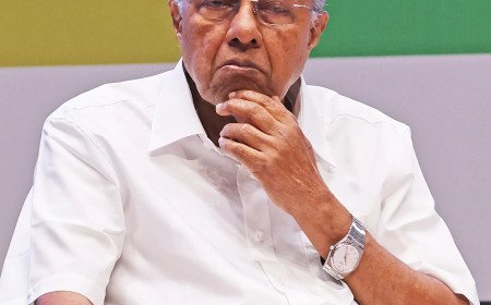 പിണറായി വിജയന്റെ വീട്ടിൽ നോട്ടീസ് പതിച്ച് ഇഡി; അടുത്ത ആഴ്ച ഹാജരാകാൻ സമൻസ്