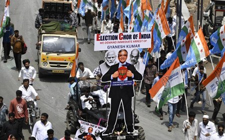 ഗ്യാനേഷ് കുമാറിന്റെ രാജി ആവശ്യപ്പെട്ട് പ്രതിപക്ഷം; ഒക്ടോബർ 6ന് തിരഞ്ഞെടുപ്പ് കമ്മീഷനിലേക്ക് മാർച്ച്