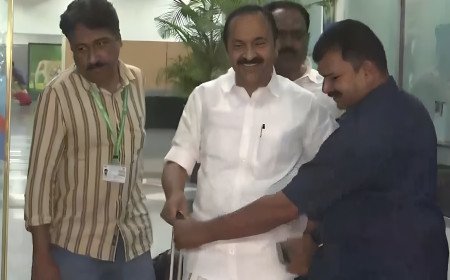ഡൽഹിയിൽ പറന്നിറങ്ങി സതീശൻ; കൈയിൽ നിർണായക ലിസ്റ്റ്, യുഡിഎഫ് പ്രതിസന്ധിയിൽ ഹൈക്കമാൻഡ് ഇടപെടൽ
