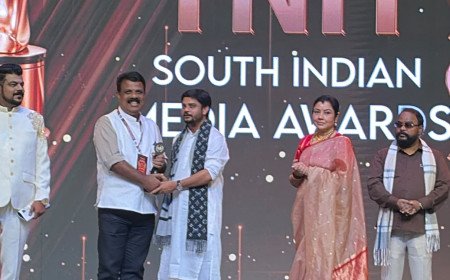 ബംഗളൂരുവിൽ TNIT സൗത്ത് ഇന്ത്യൻ അവാർഡ് നൈറ്റ്; വോയ്സ് ഓഫ് കേരള പുരസ്‌കാരം നേടി ബാലകൃഷ്ണൻ പെരിയ