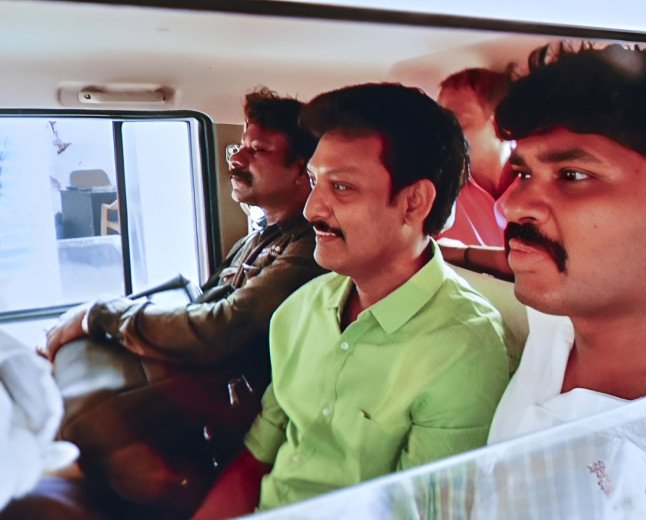 100 കോടി കൈക്കൂലി കേസ്: ഡിഎംകെ നേതാവ് അൻബിൽ മഹേഷ് അറസ്റ്റിൽ?