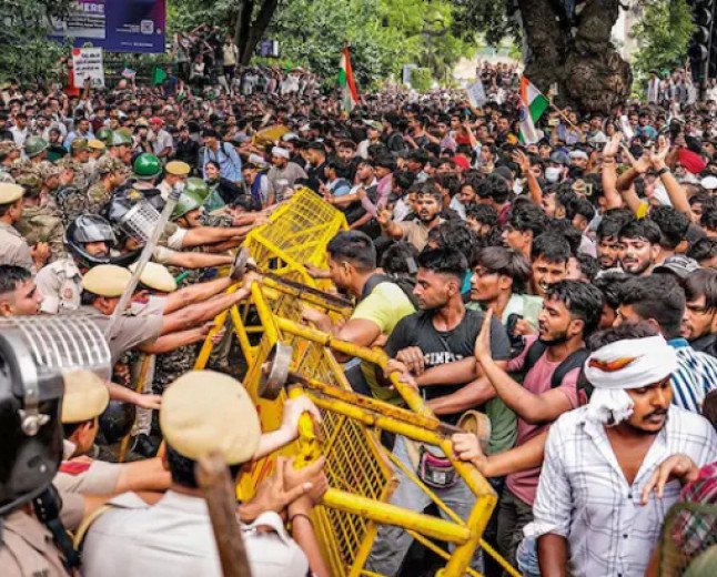 ജന്തർ മന്തർ സമരം തടയാൻ വൻ സുരക്ഷാ നീക്കം; കൊക്രോച്ച് ജനത പാർട്ടിയുടെ പ്രതിഷേധത്തിന് അനുമതി നിഷേധിച്ച് ഡൽഹി പൊലീസ്