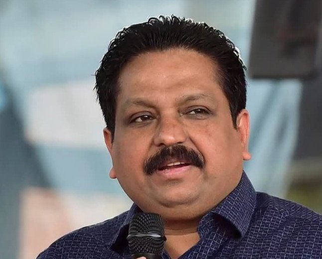അനധികൃത സ്വത്ത് സമ്പാദന കേസ്: ടോമിൻ ജെ. തച്ചങ്കരിയുടെ ശിക്ഷ മരവിപ്പിച്ച് ഹൈക്കോടതി