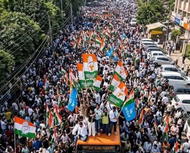 വോട്ട് ചോരിക്കെതിരെ രാഹുൽ ഗാന്ധിയുടെ നേതൃത്വത്തിൽ ദില്ലി ചലോ; ഗ്യാനേഷ് കുമാറിന്റെ രാജി ആവശ്യപ്പെട്ട് വൻ പ്രതിഷേധം