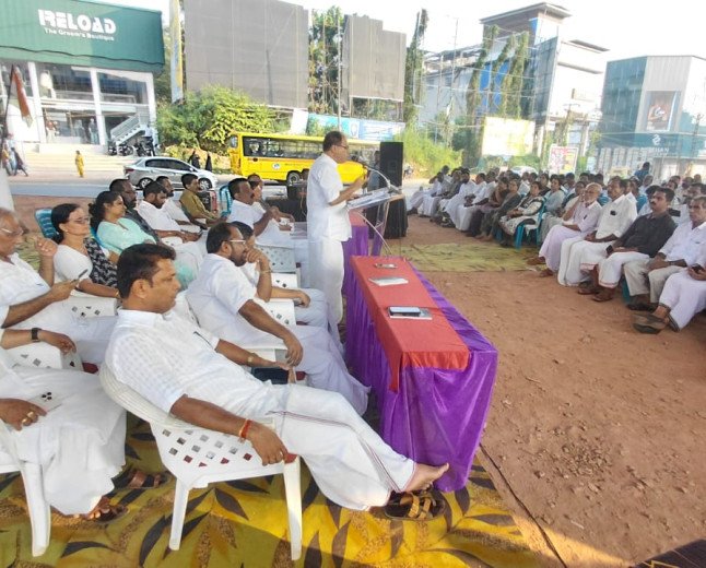 ജനാധിപത്യത്തെ തകർക്കാൻ കോൺഗ്രസ് അനുവദിക്കില്ല; ഗ്യാനേഷ് കുമാറിനെതിരെ രൂക്ഷവിമർശനവുമായി പി കെ ഫൈസൽ.