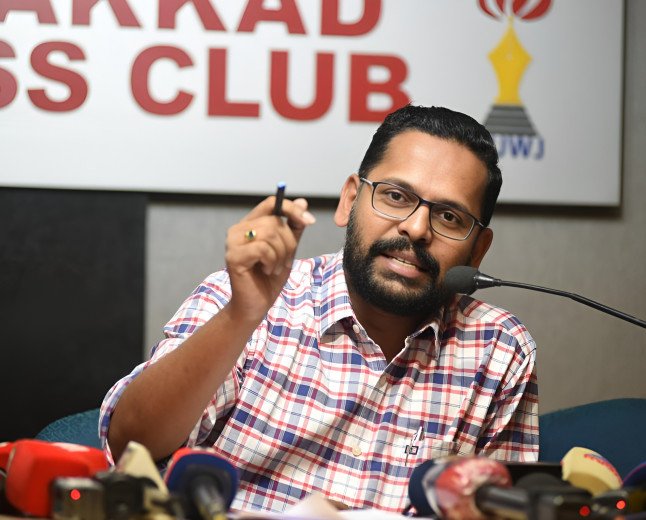 സരിൻ വീണ്ടും സി.പി.എമ്മിന് തലവേദന; ഡൽഹിയിലെ പ്രസ്താവനയിൽ പാർട്ടിക്കുള്ളിൽ അതൃപ്തി