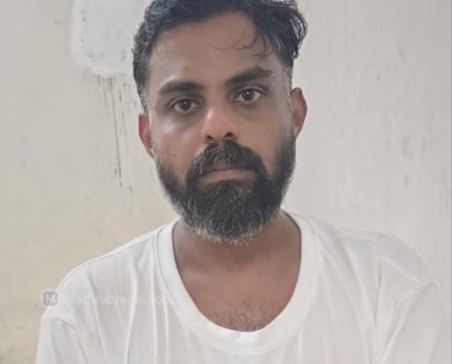 കാക്കനാട്ട് വൻ ലഹരിവേട്ട; 38 ഗ്രാം എംഡിഎംഎയുമായി 34കാരൻ അറസ്റ്റിൽ, 15 ലക്ഷം രൂപ പിടികൂടി